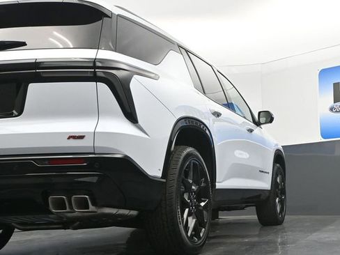 New 2026 Chevrolet Traverse RS w/ LPO, Floor Liner Package image 22