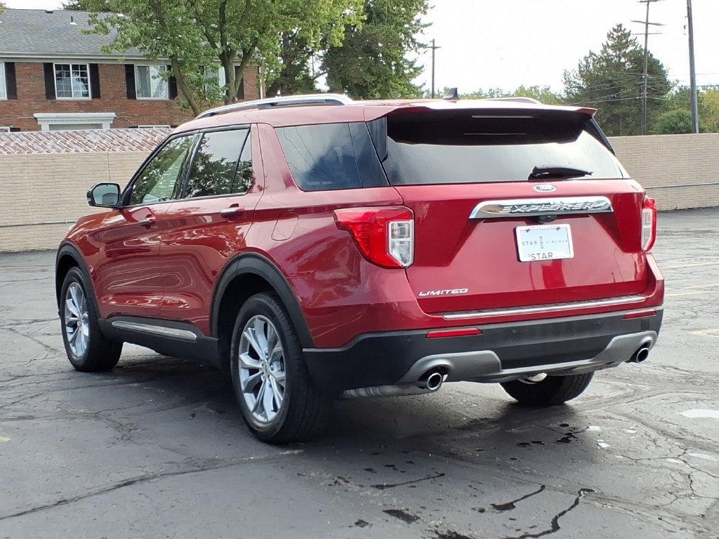 Used 2023 Ford Explorer Limited w/ Equipment Group 301A AWD/4WD image 5