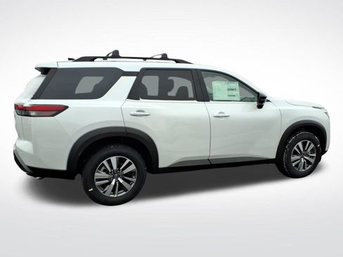 New 2026 Nissan Pathfinder SL image 8