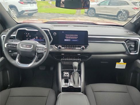 New 2026 GMC Canyon Elevation image 10