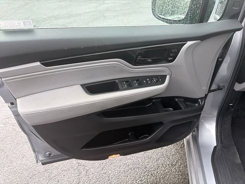 Used 2023 Honda Odyssey Touring image 14