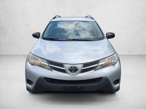 Used 2013 Toyota RAV4 LE AWD/4WD image 2