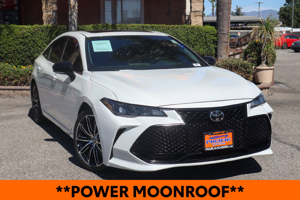 Used 2019 Toyota Avalon XSE w/ All Weather Liner Package FWD image 2