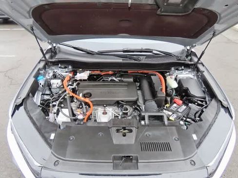 Used 2025 Honda CR-V Sport image 11