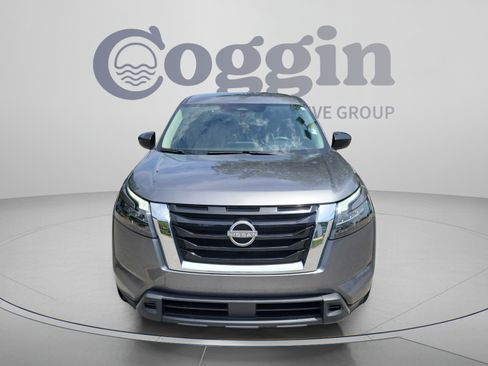 Used 2024 Nissan Pathfinder S FWD image 5
