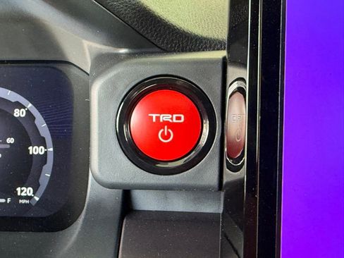 New 2025 Toyota Tacoma TRD Off-Road image 25