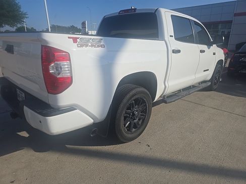 Used 2021 Toyota Tundra SR5 RWD image 4