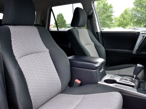 Used 2016 Toyota 4Runner SR5 image 35