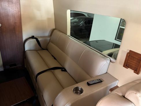 Used 2013 Mercedes-Benz Sprinter 2500 image 14
