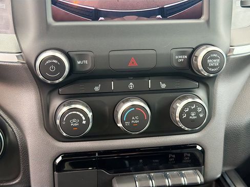 Used 2024 RAM 1500 Big Horn AWD/4WD image 30