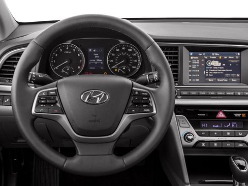 Used 2017 Hyundai Elantra Limited FWD image 4
