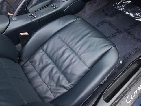 Used 2000 Porsche 911 Carrera image 36