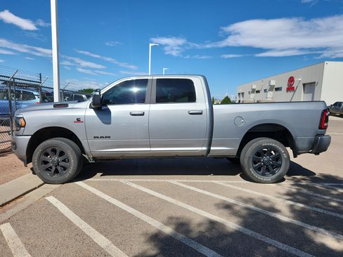 Used 2024 RAM 2500 Big Horn w/ Night Edition AWD/4WD image 3