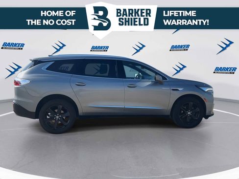 Used 2024 Buick Enclave Essence w/ Experience Buick Package image 10