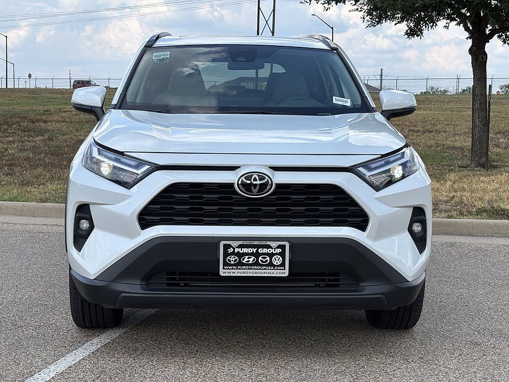 Used 2025 Toyota RAV4 XLE Premium FWD image 3