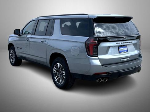 Certified 2025 Chevrolet Suburban Z71 image 7