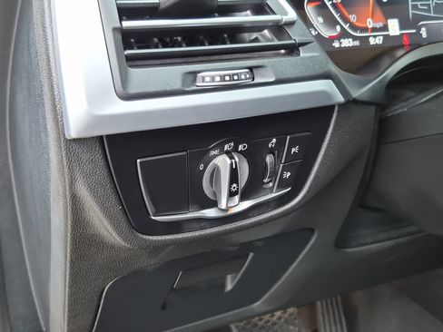 Used 2024 BMW X4 xDrive30i image 25