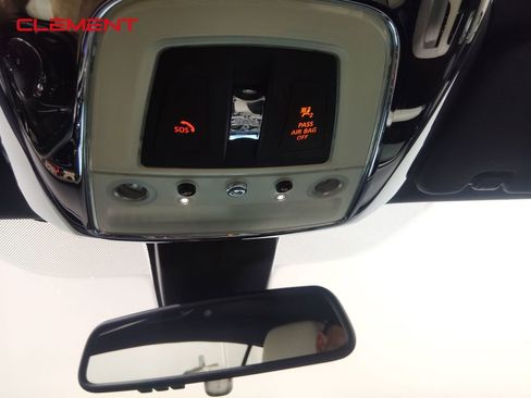 Used 2014 Rolls-Royce Wraith image 24