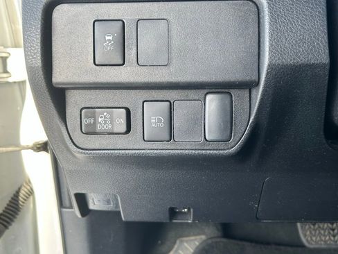 Used 2023 Toyota Tacoma SR5 image 17
