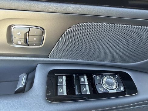 New 2026 Lincoln Nautilus Premier AWD/4WD image 19