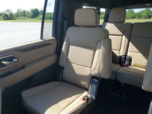 Certified 2024 Chevrolet Suburban Premier image 12