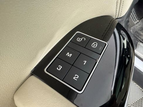 Used 2017 Land Rover Range Rover Sport HSE image 44