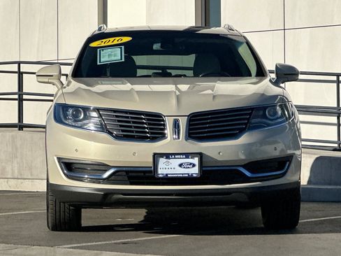 Used 2016 Lincoln MKX Reserve w/ Technology Package image 8