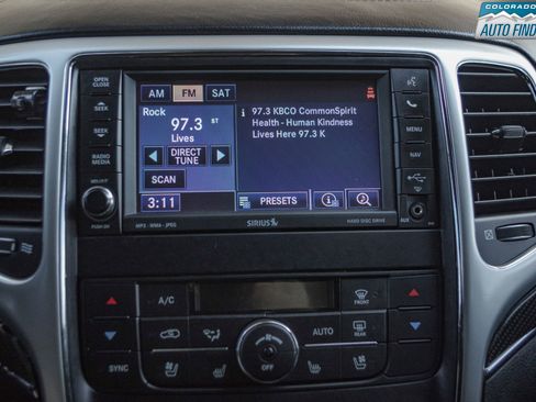 Used 2012 Jeep Grand Cherokee SRT8 w/ Luxury Group II image 21