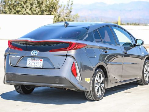 Certified 2019 Toyota Prius Prime Plus FWD image 5