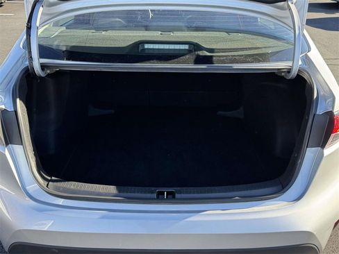 Used 2025 Toyota Corolla LE image 15