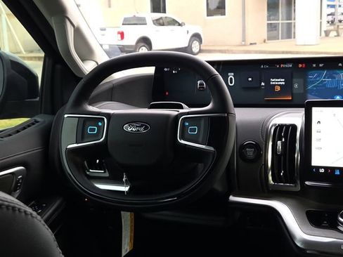 New 2025 Ford Expedition Max Platinum image 14