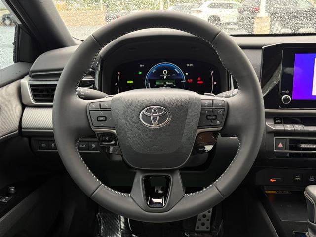 Certified 2025 Toyota Camry SE AWD/4WD image 9