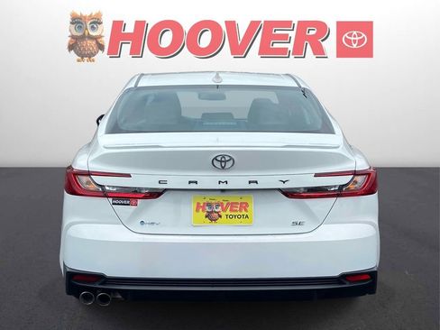 New 2026 Toyota Camry SE FWD image 3