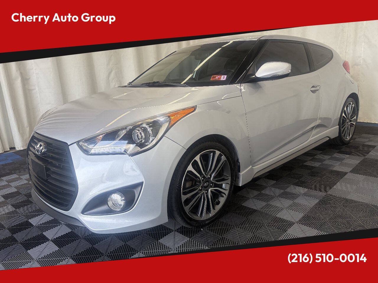 Used 2016 Hyundai Veloster Turbo FWD image 1