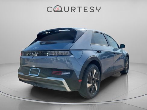 New 2026 Hyundai Ioniq 5 SE image 4