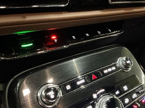 Used 2022 Lincoln Nautilus Reserve w/ Equipment Group 201A image 22