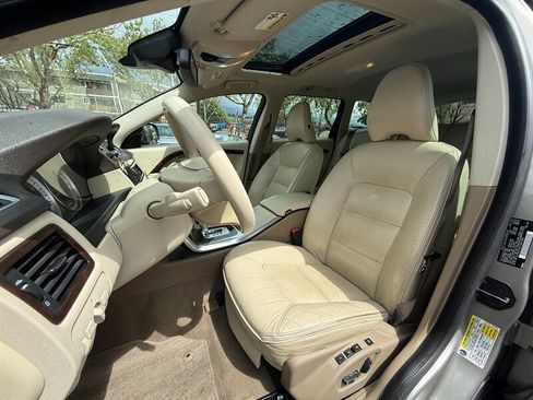 Used 2012 Volvo XC70 T6 Premier Plus AWD/4WD image 12