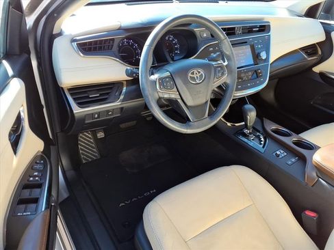 Used 2016 Toyota Avalon XLE image 14