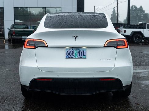 Used 2023 Tesla Model Y Long Range image 5
