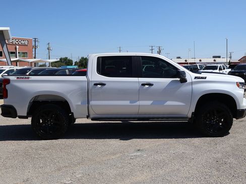 Used 2024 Chevrolet Silverado 1500 LT Trail Boss w/ Convenience Package II AWD/4WD image 8