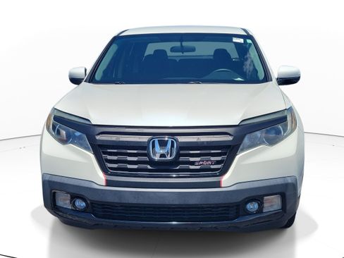 Used 2019 Honda Ridgeline Sport image 2