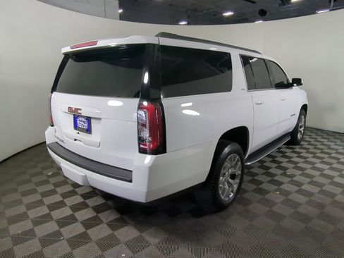Used 2020 GMC Yukon XL SLT image 4