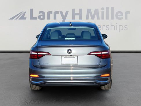 Used 2022 Volkswagen Jetta SEL image 5