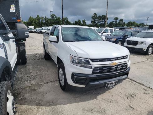Used 2022 Chevrolet Colorado LT w/ Fleet Safety Package RWD image 2
