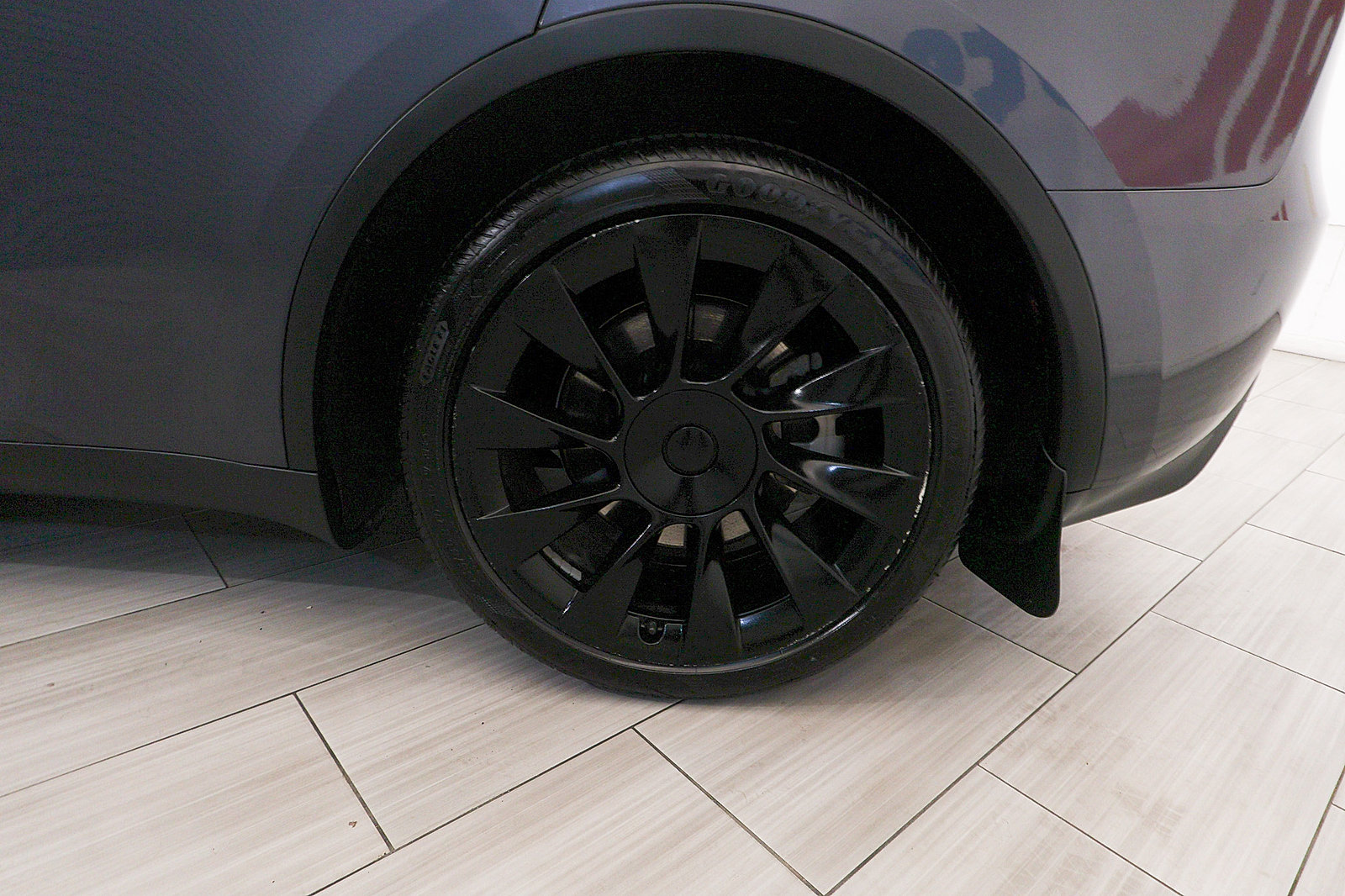Used 2023 Tesla Model Y AWD image 10
