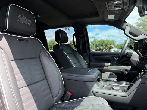 Used 2024 GMC Sierra 2500 AT4X w/ AT4X AEV Edition AWD/4WD image 19