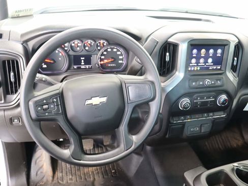 Used 2026 Chevrolet Silverado 1500 W/T image 11