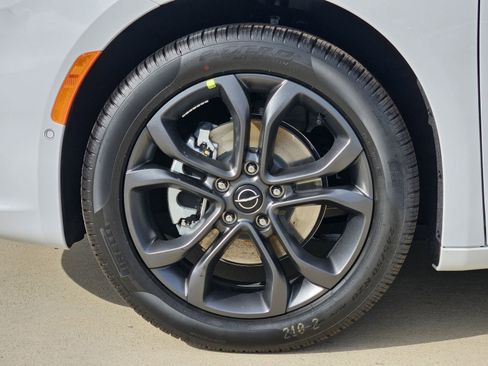 New 2026 Chrysler Pacifica Select image 12