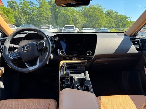 Used 2023 Lexus NX 350 AWD image 7