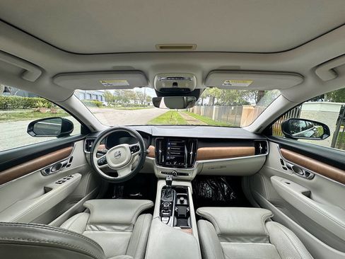 Used 2017 Volvo S90 T5 Inscription w/ Vision Package image 17